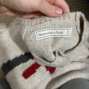 Abercrombie penguin sweater - Size small